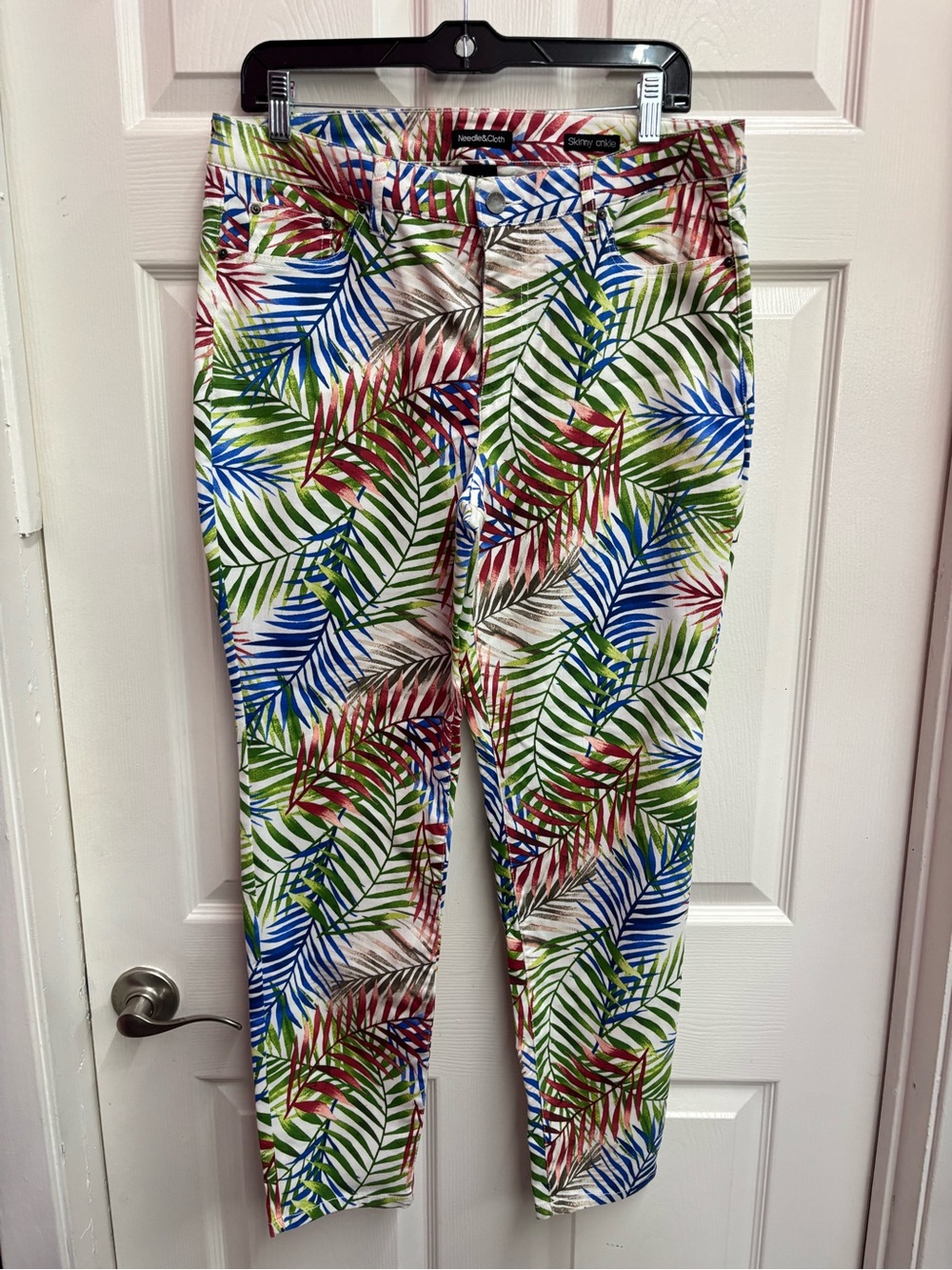 Printed Tropical Leaf Cropped Skinny Pants - Multicolor